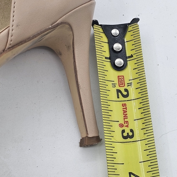 Nine West PRUCE Nude Tan Beige Leather Block Heel Sandals Size 7M - Picture 9 of 9